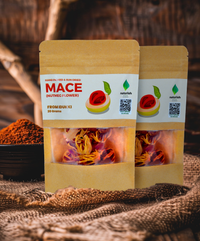 Naturish Elite mace nutmeg flower 20g kraft pouches with dried mace strands visible in front pack.